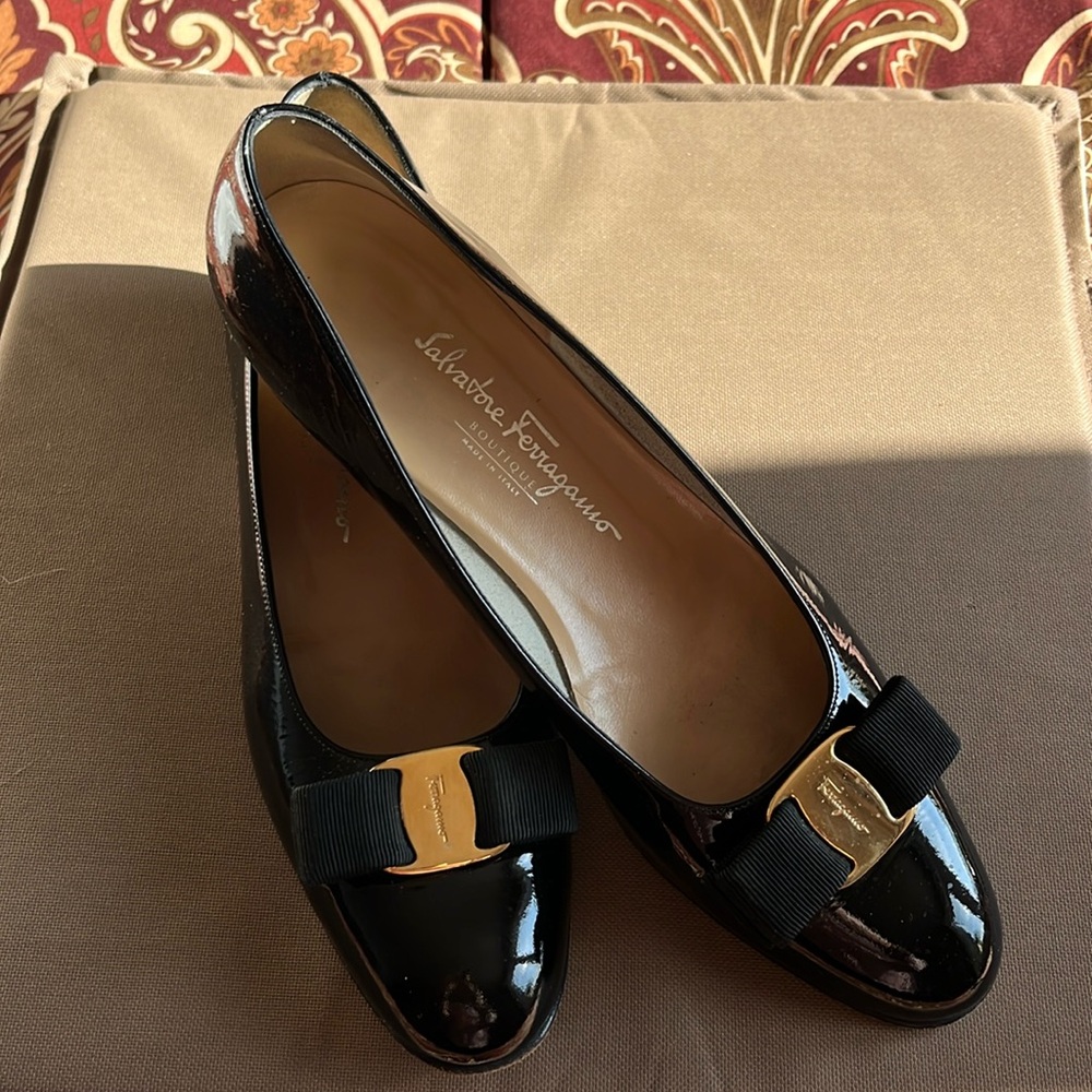 Salvatore Ferragamo Black Patent Varina Bow Ballet Flats